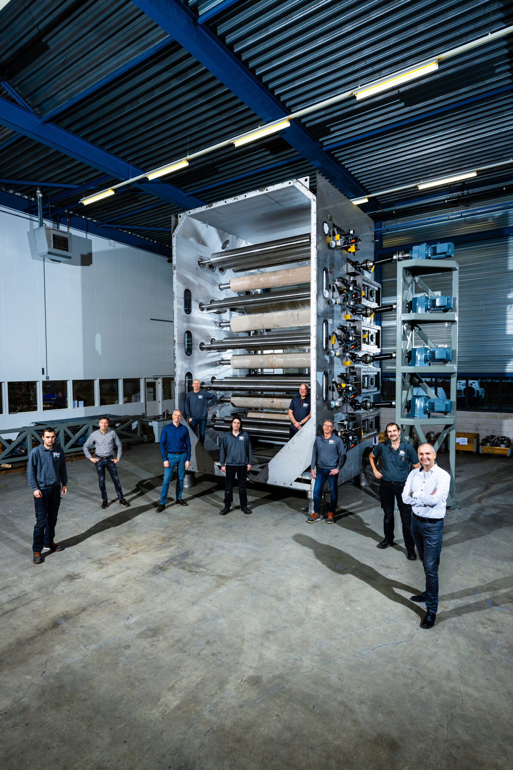 Foto: Bram Saeys; groepsfoto bij Curing Oven; VDL ETG Projects